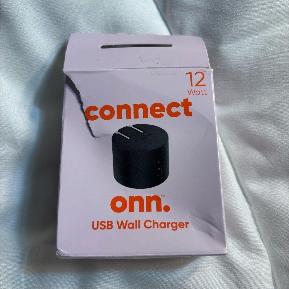 onn. Black USB Wall Charger 12W
